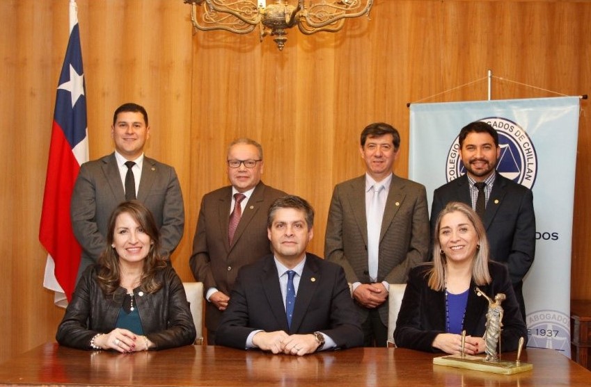 Premiación y cena del aniversario N°82 realizada en los Salones del Hotel  Isabel Riquelme de Chillán
